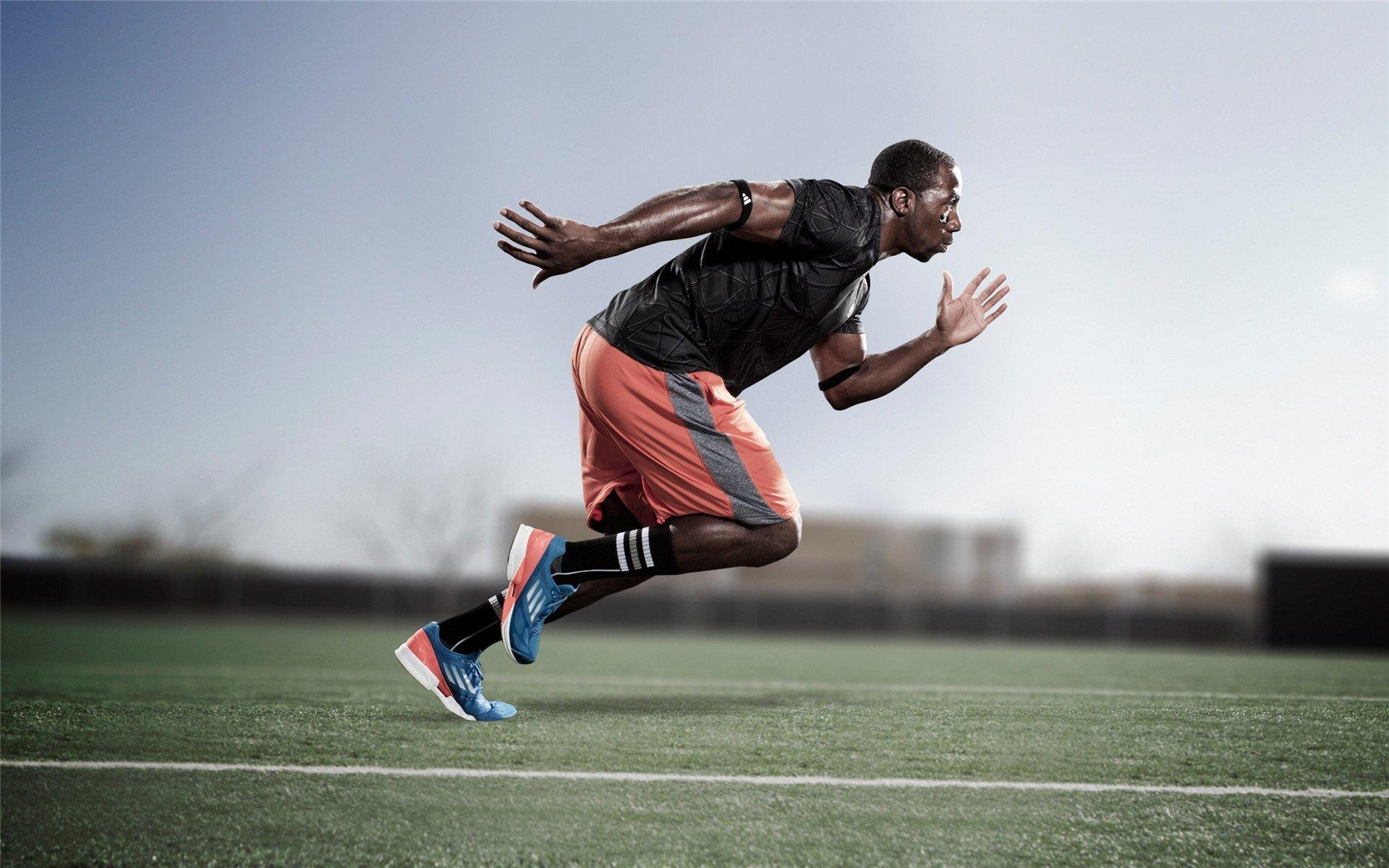 百米飞人巅峰对决，新星崛起与传奇的碰撞